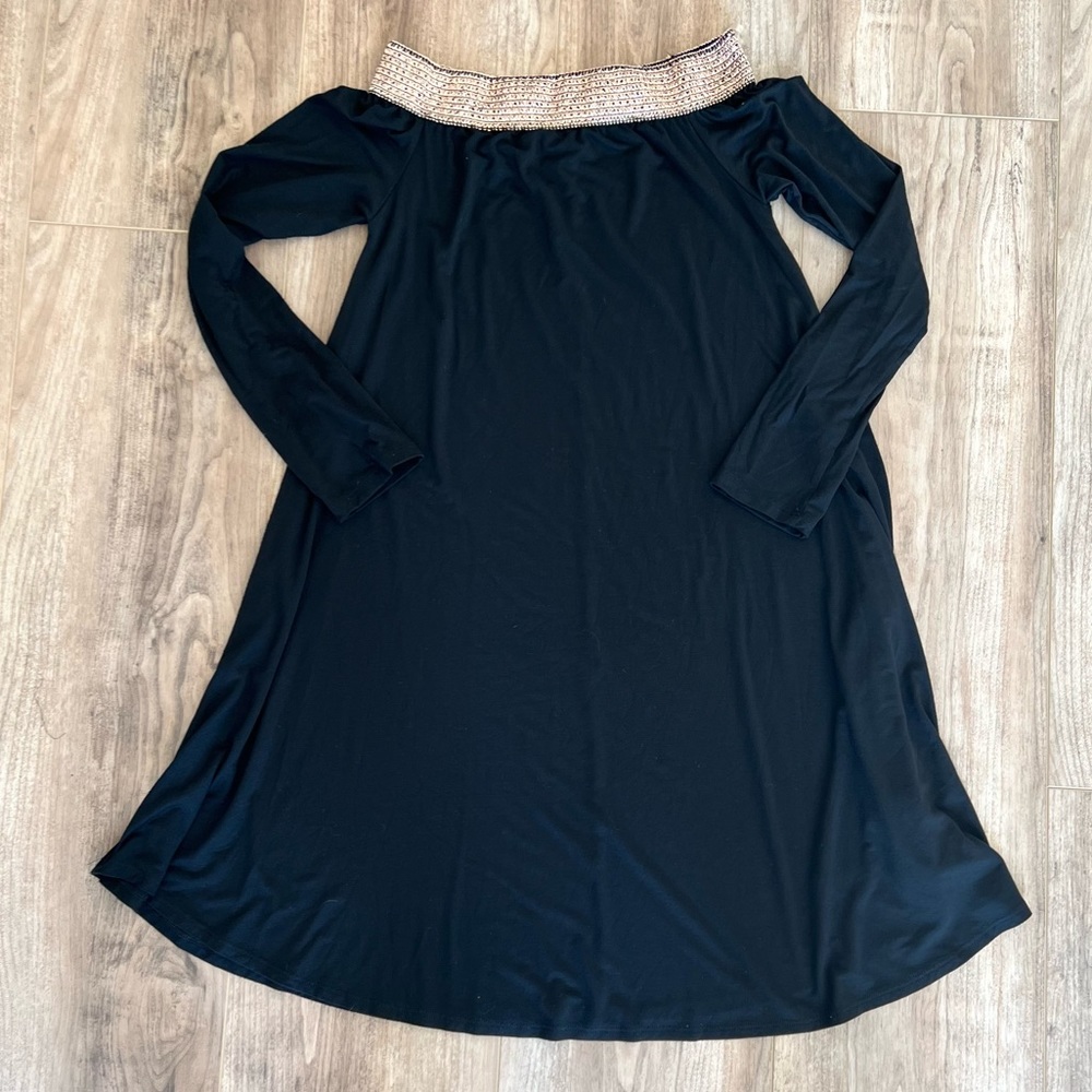 E.Luna off the shoulder dress size small